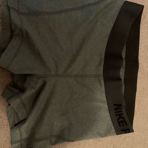 Women’s Nike dry fit compression short
